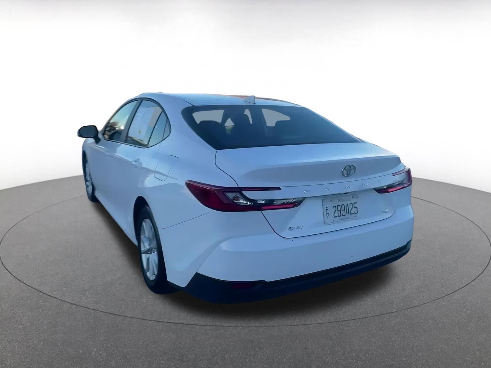 Used 2025 Toyota Camry LE image 11