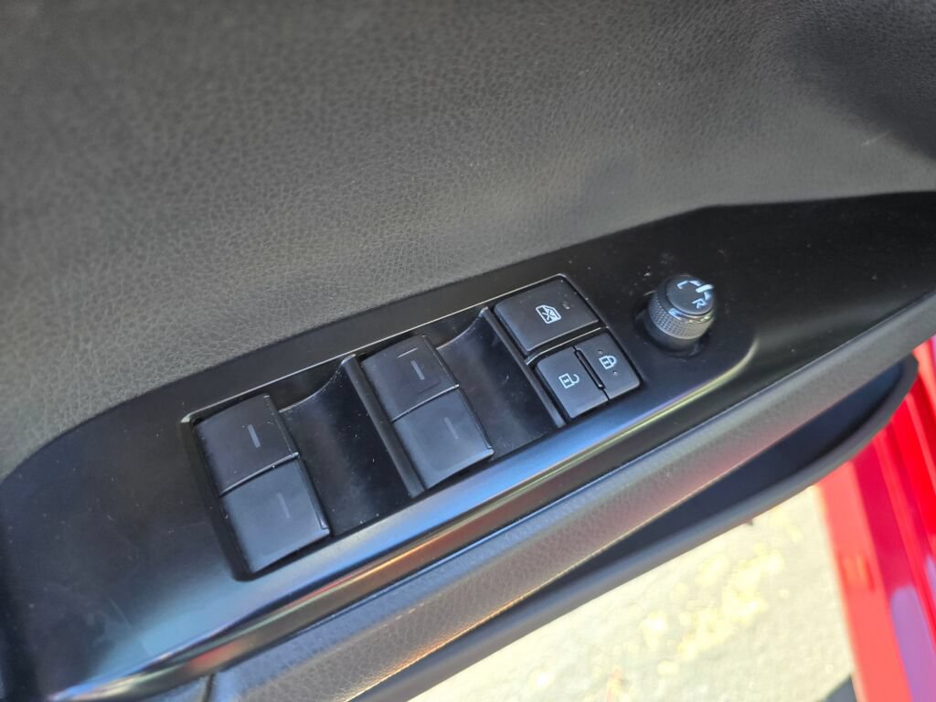 Used 2025 Toyota Camry XLE FWD image 24