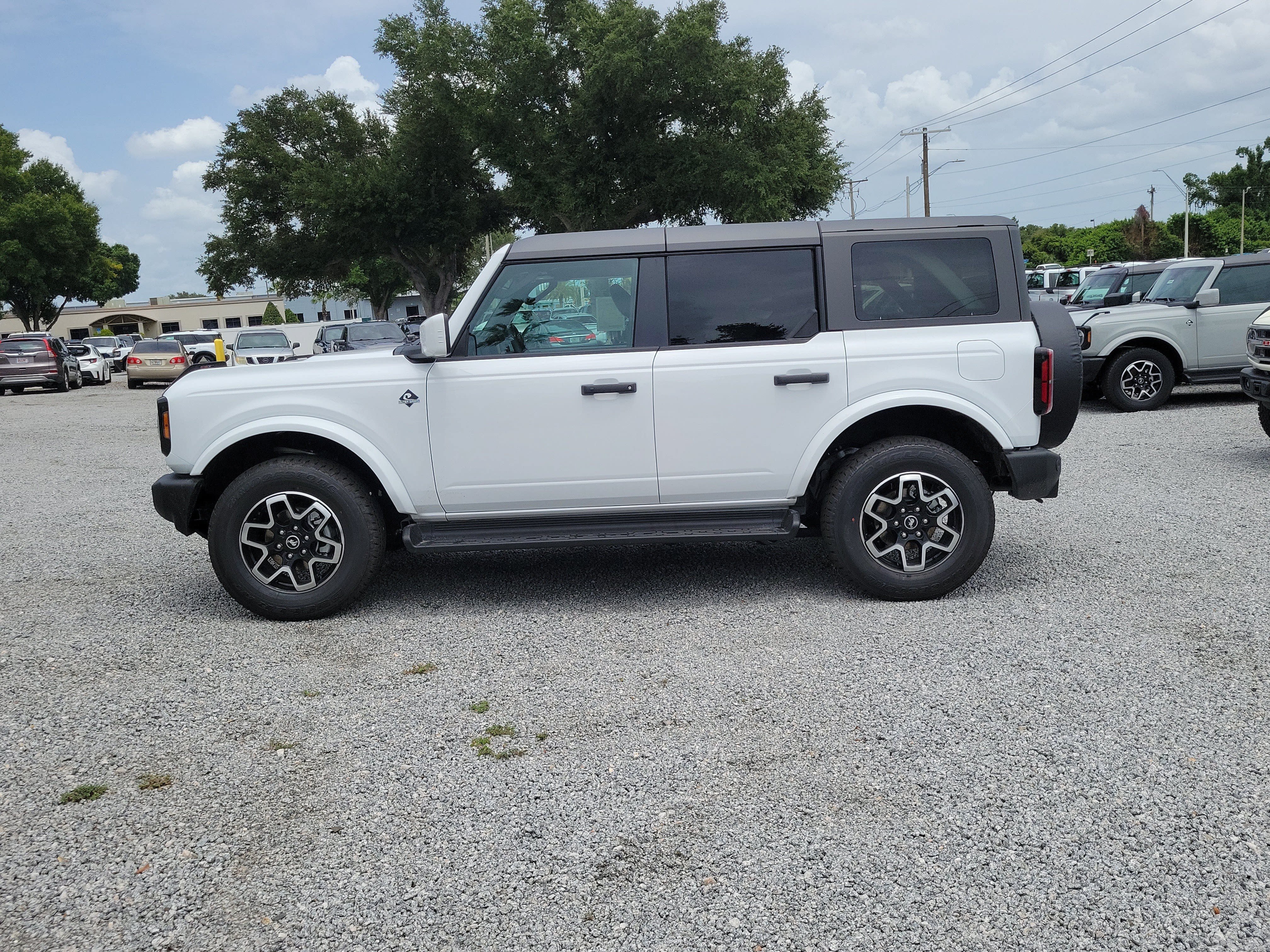 New 2026 Ford Bronco Outer Banks AWD/4WD image 7