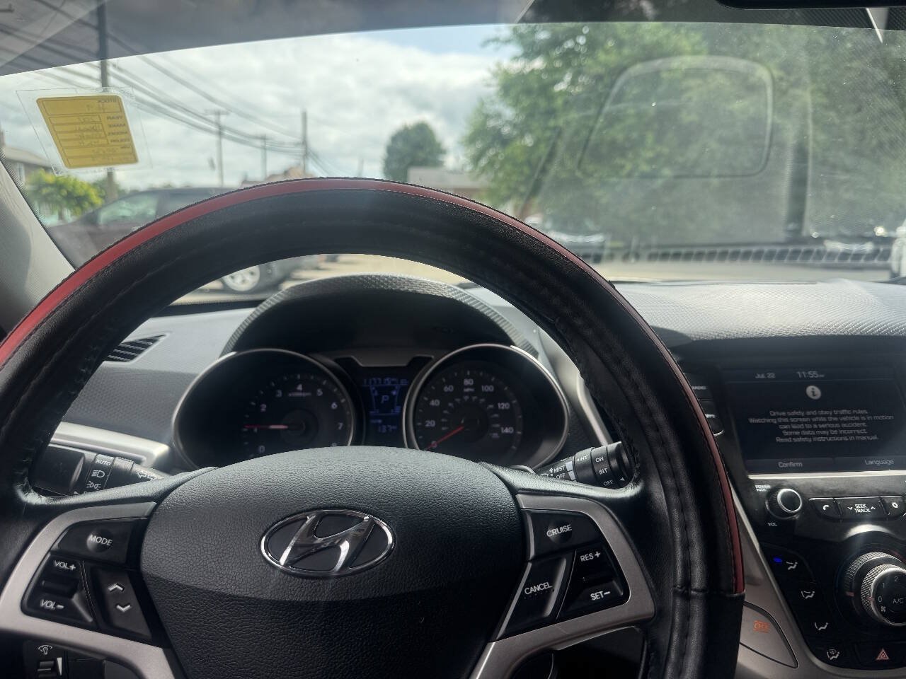 Used 2017 Hyundai Veloster FWD image 19