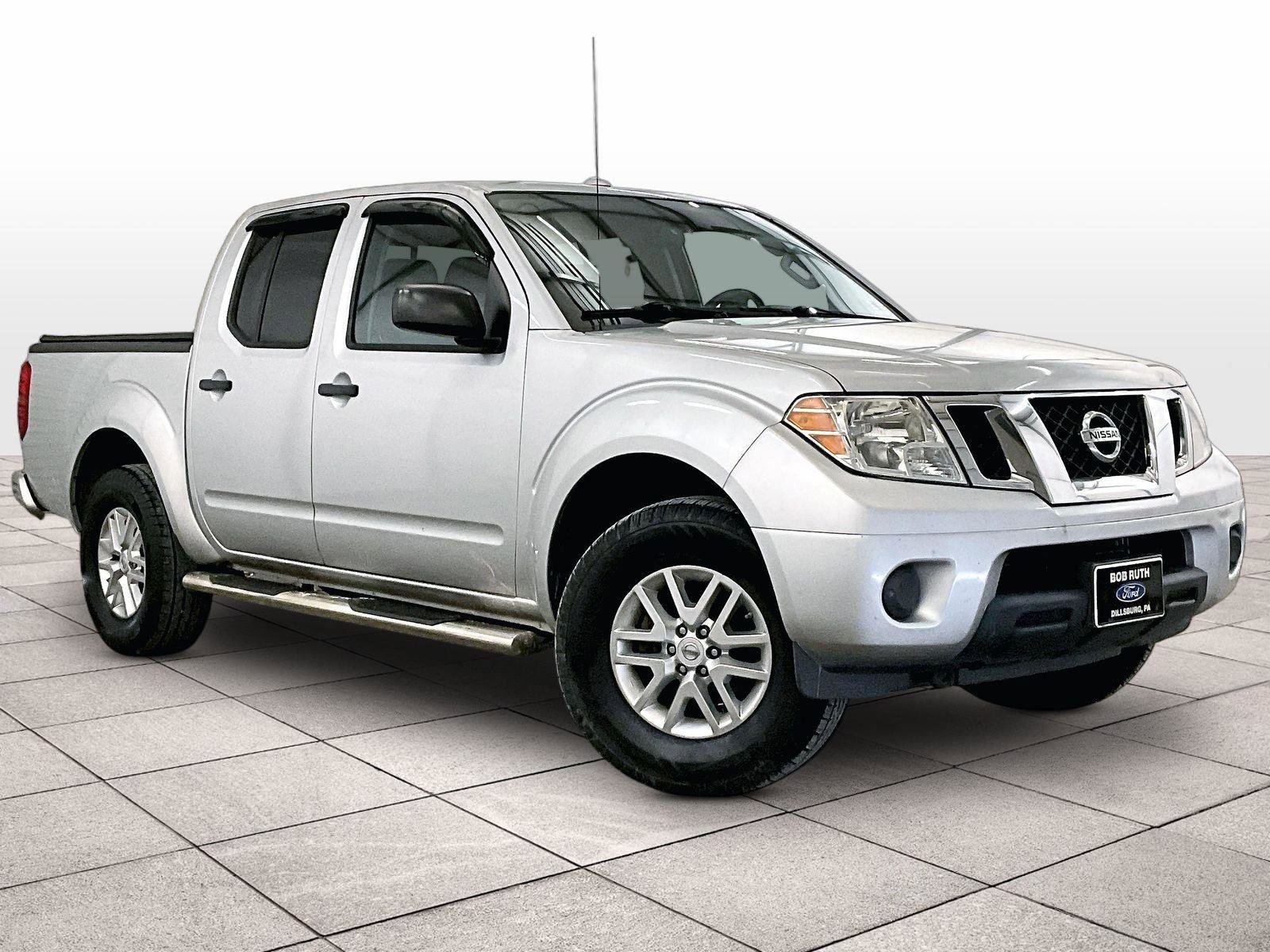 Used 2015 Nissan Frontier SV image 3