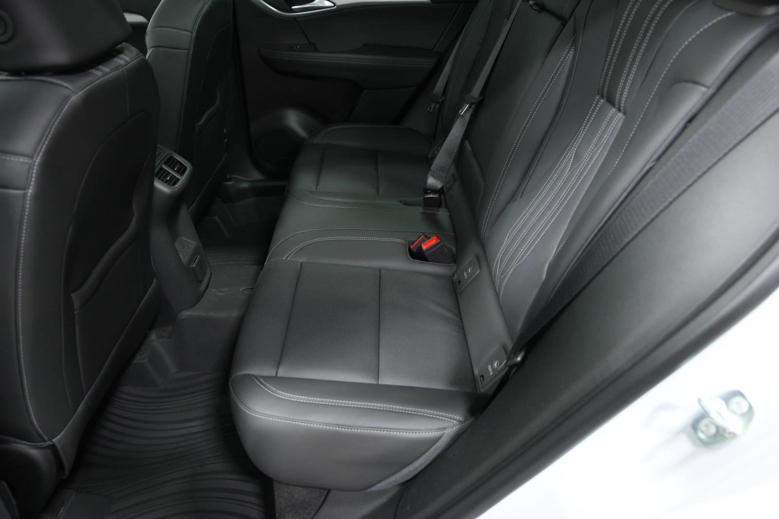 New 2026 Buick Envision Avenir image 22