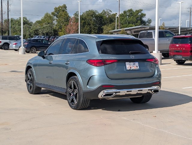 Used 2025 Mercedes-Benz GLC 350e 4MATIC image 4