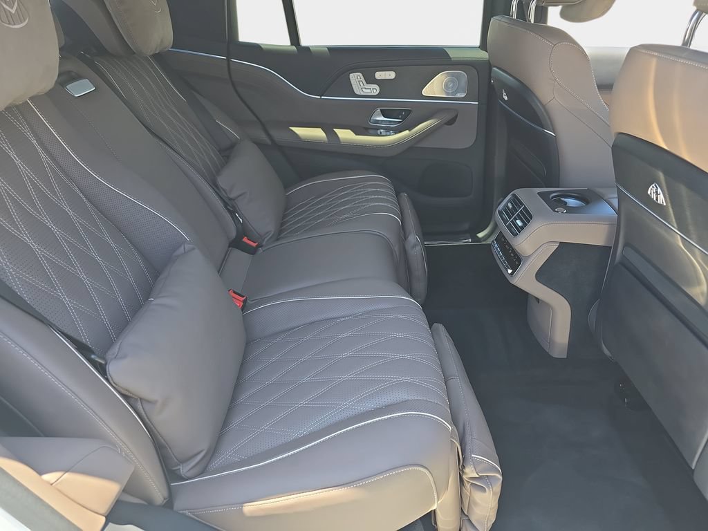 Used 2026 Mercedes-Benz Maybach GLS 600 4MATIC image 13