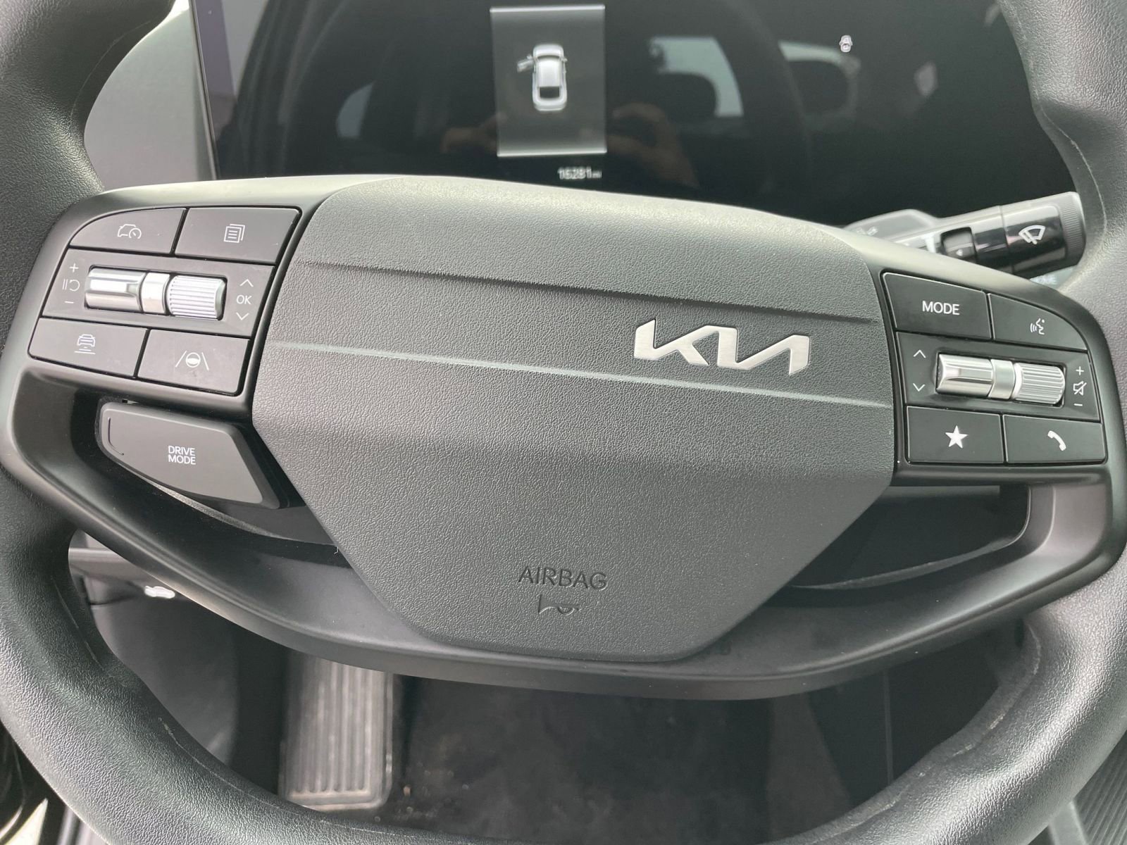 Used 2025 Kia K4 LXS image 27
