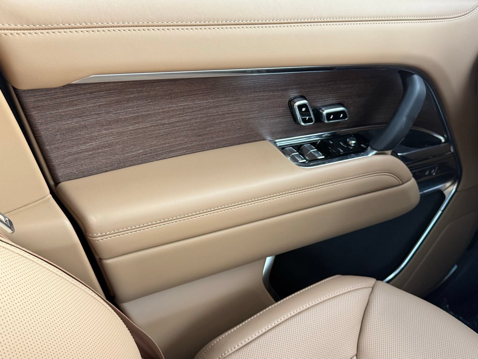 New 2026 Land Rover Range Rover SE AWD/4WD image 35