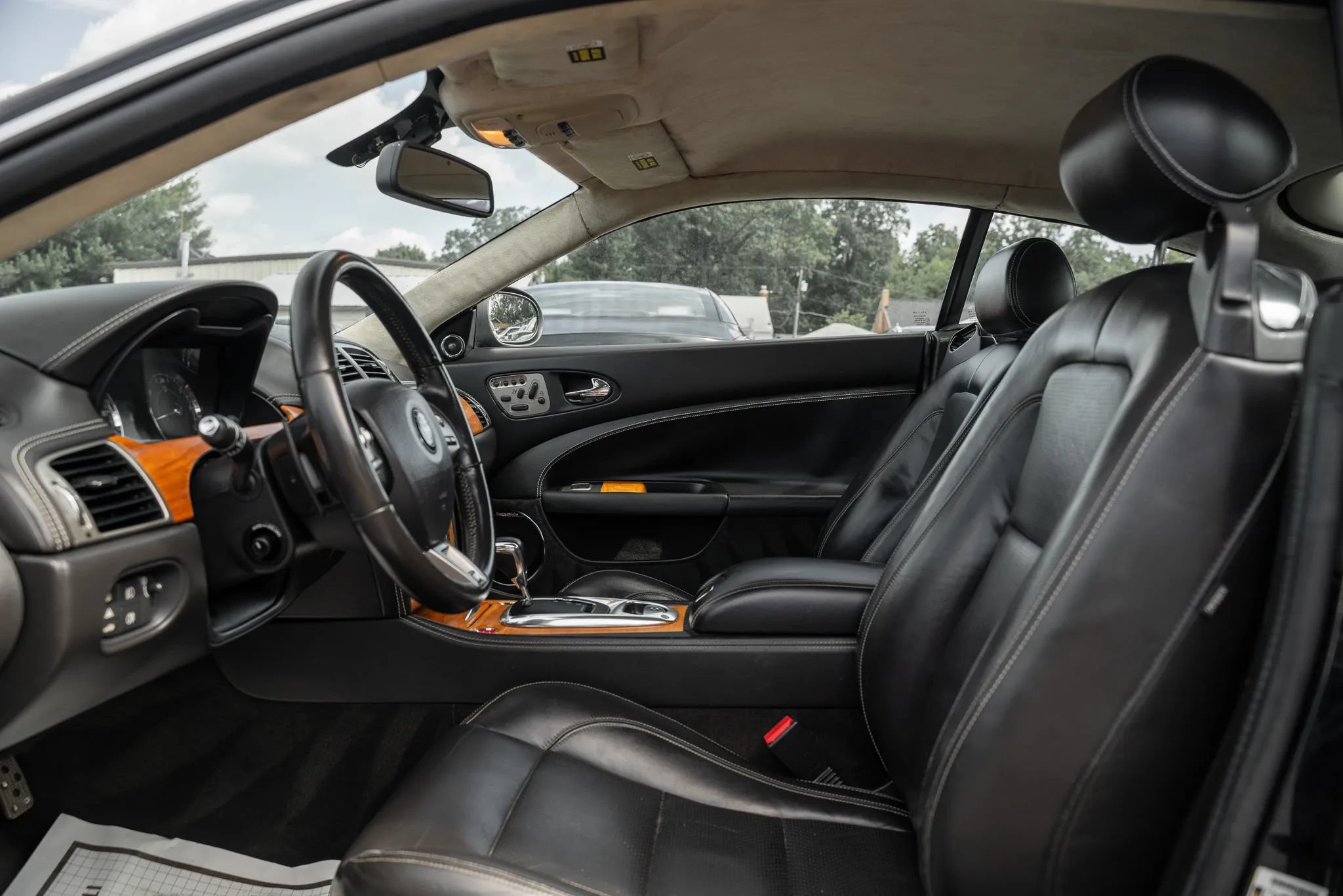 Used 2008 Jaguar XKR R RWD image 7