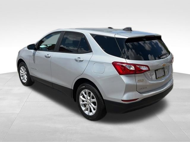 Used 2021 Chevrolet Equinox LS w/ LS Convenience Package AWD/4WD image 27