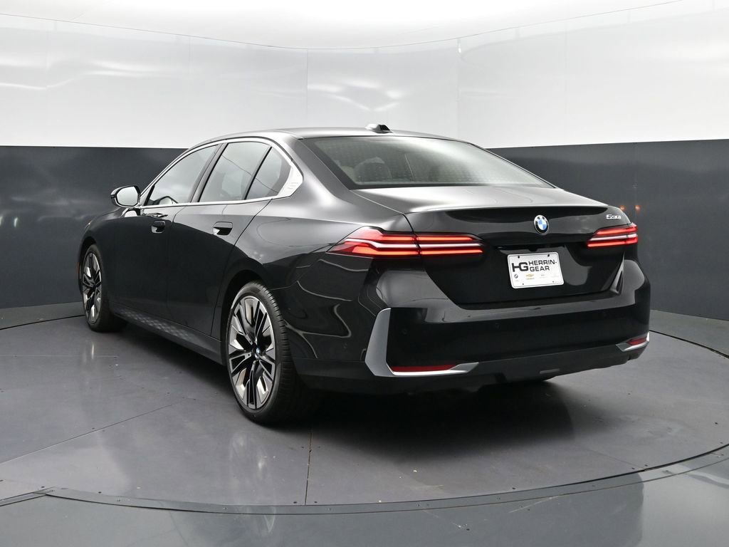 Certified 2025 BMW 530i image 5