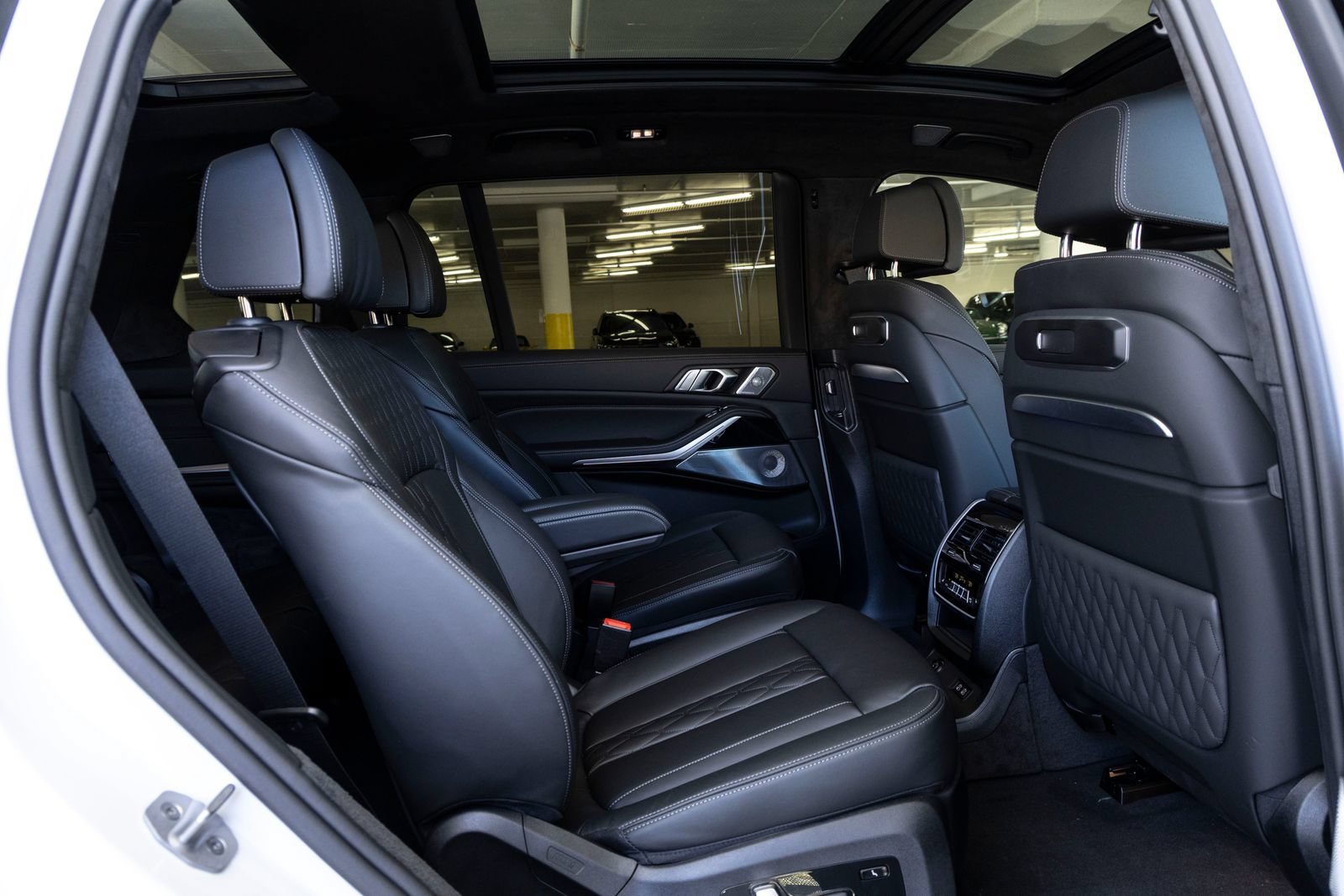 New 2026 BMW ALPINA XB7 AWD/4WD image 35