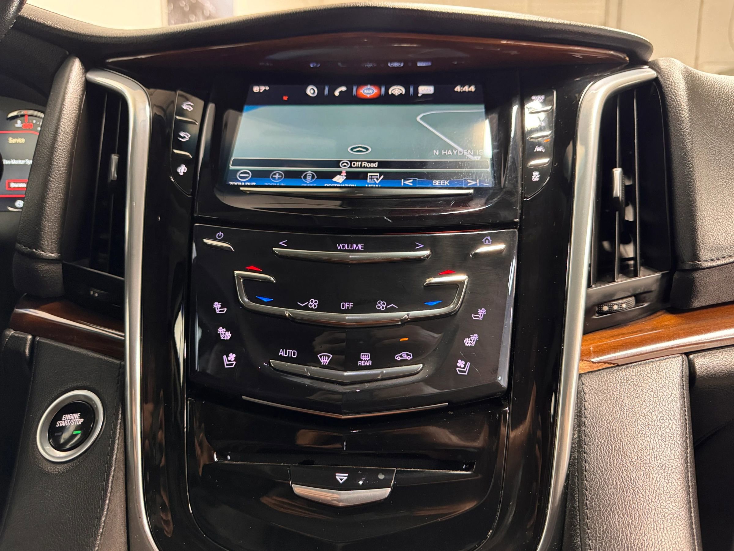 Used 2019 Cadillac Escalade ESV Premium Luxury image 13
