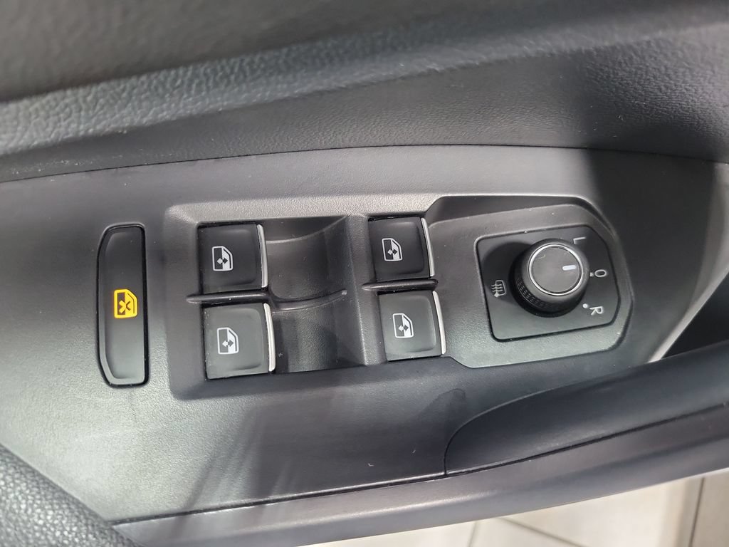 Used 2023 Volkswagen Jetta SE w/ Panoramic Sunroof Package FWD image 32