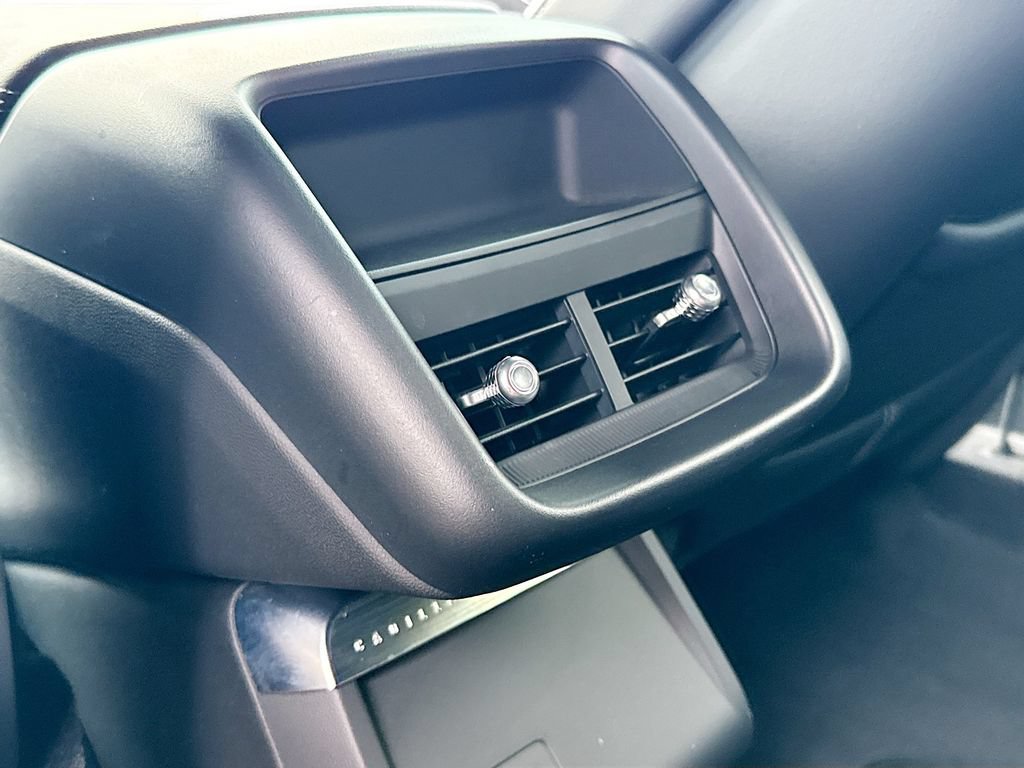 Used 2024 Cadillac Lyriq Tech RWD image 27