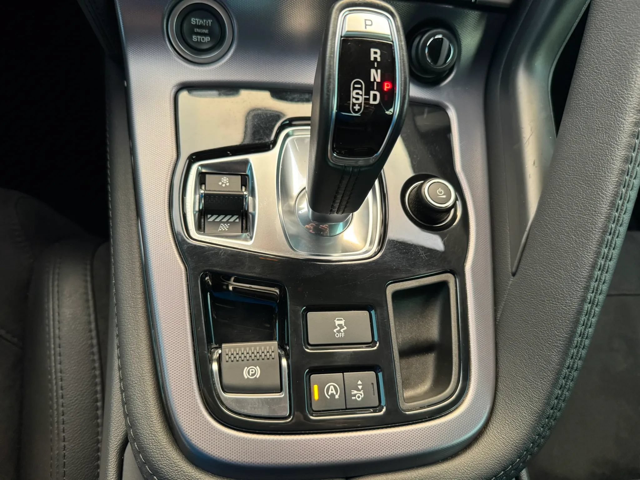Used 2020 Jaguar F-TYPE Coupe RWD image 33