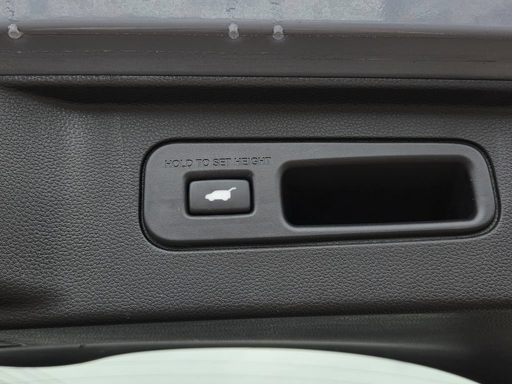 Certified 2025 Honda Pilot Touring image 27