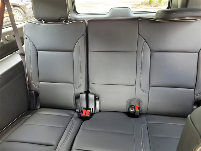 New 2025 Chevrolet Suburban Premier image 17