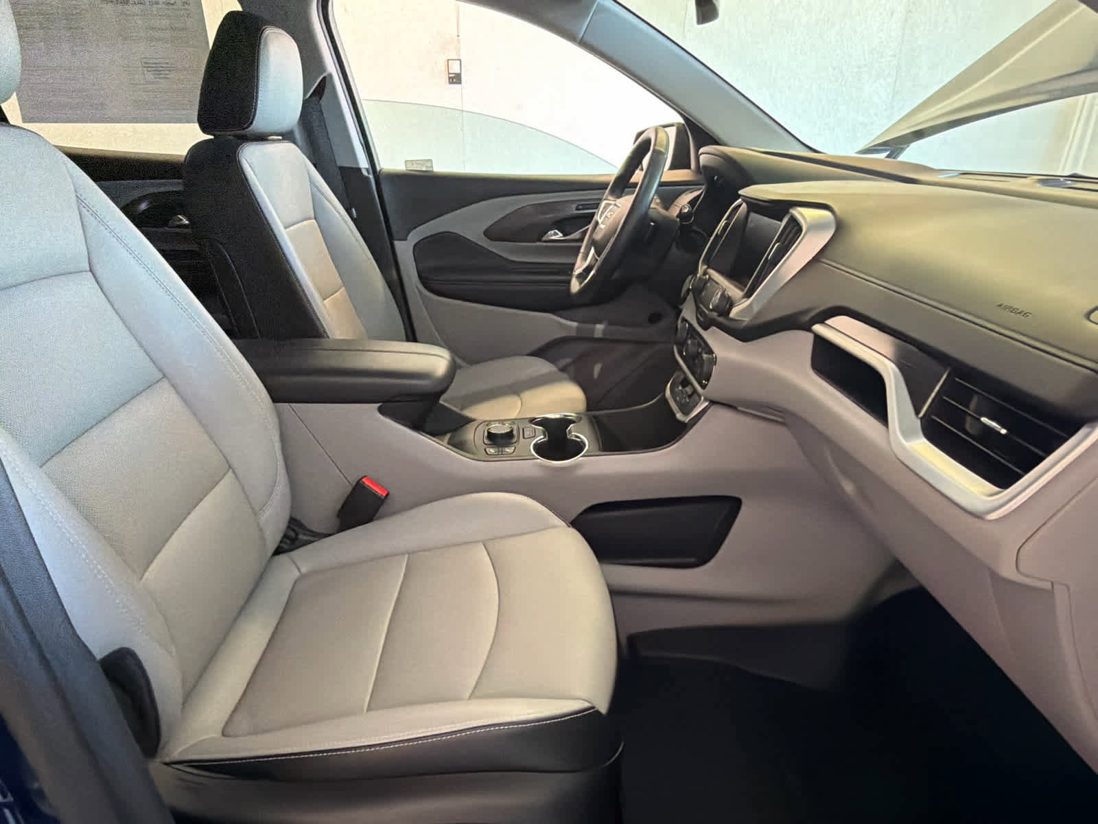 Used 2023 GMC Terrain SLT w/ LPO, 'HIT The Road' Package image 25