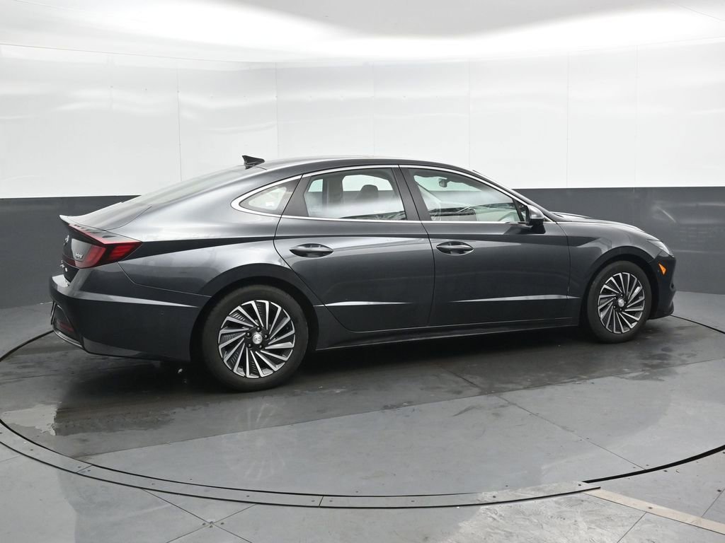 Certified 2023 Hyundai Sonata Limited w/ Cargo Package image 3