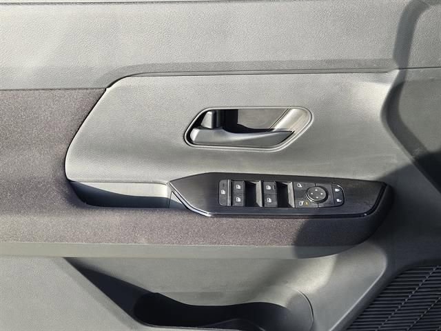 Used 2026 Nissan Kicks S image 16