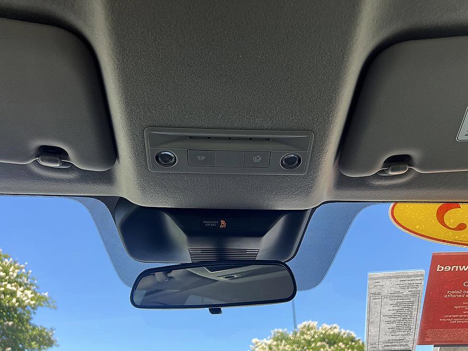 Certified 2025 Nissan Kicks SV AWD/4WD image 26