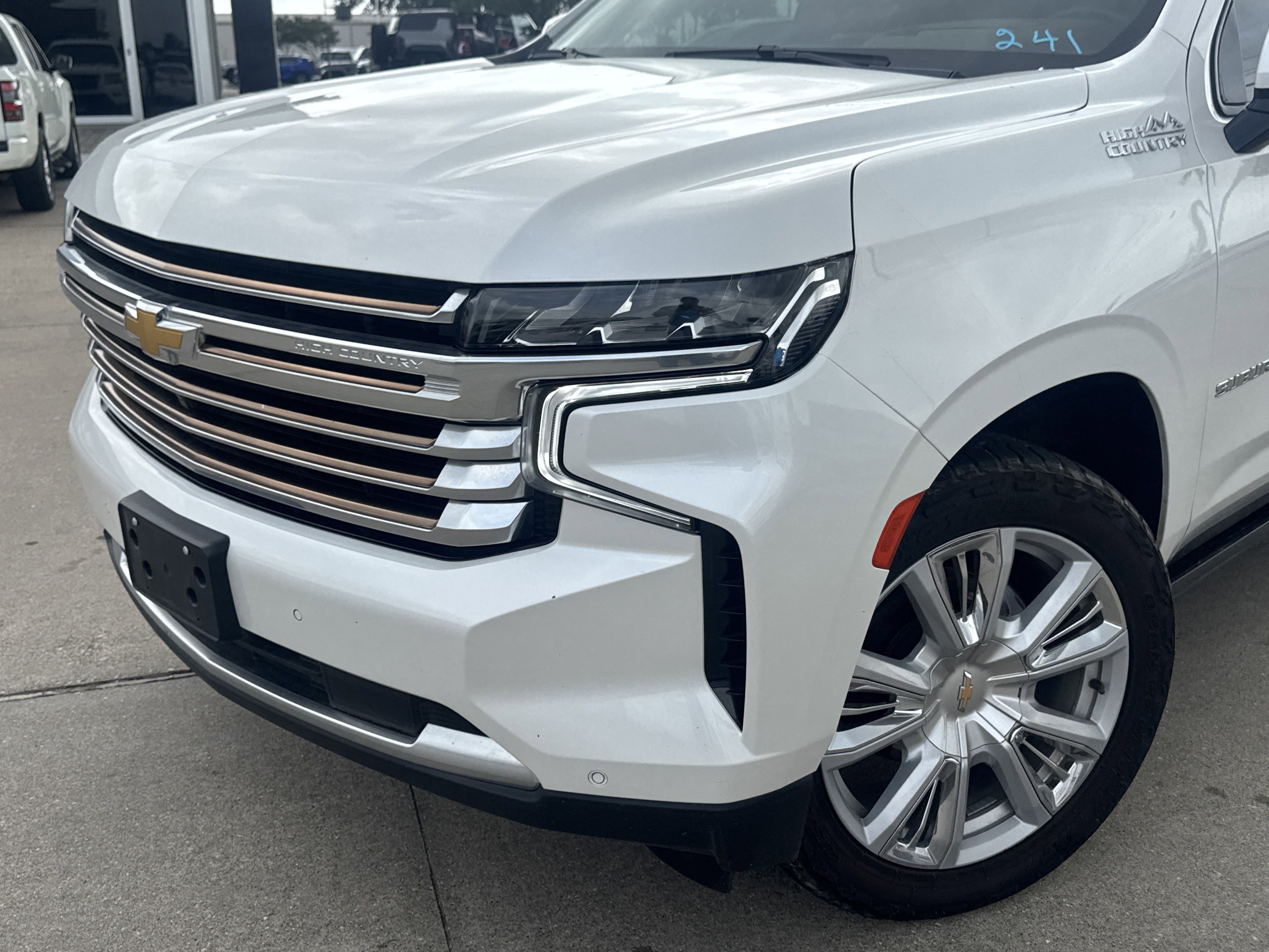 Used 2024 Chevrolet Suburban High Country w/ Max Trailering Package AWD/4WD image 2