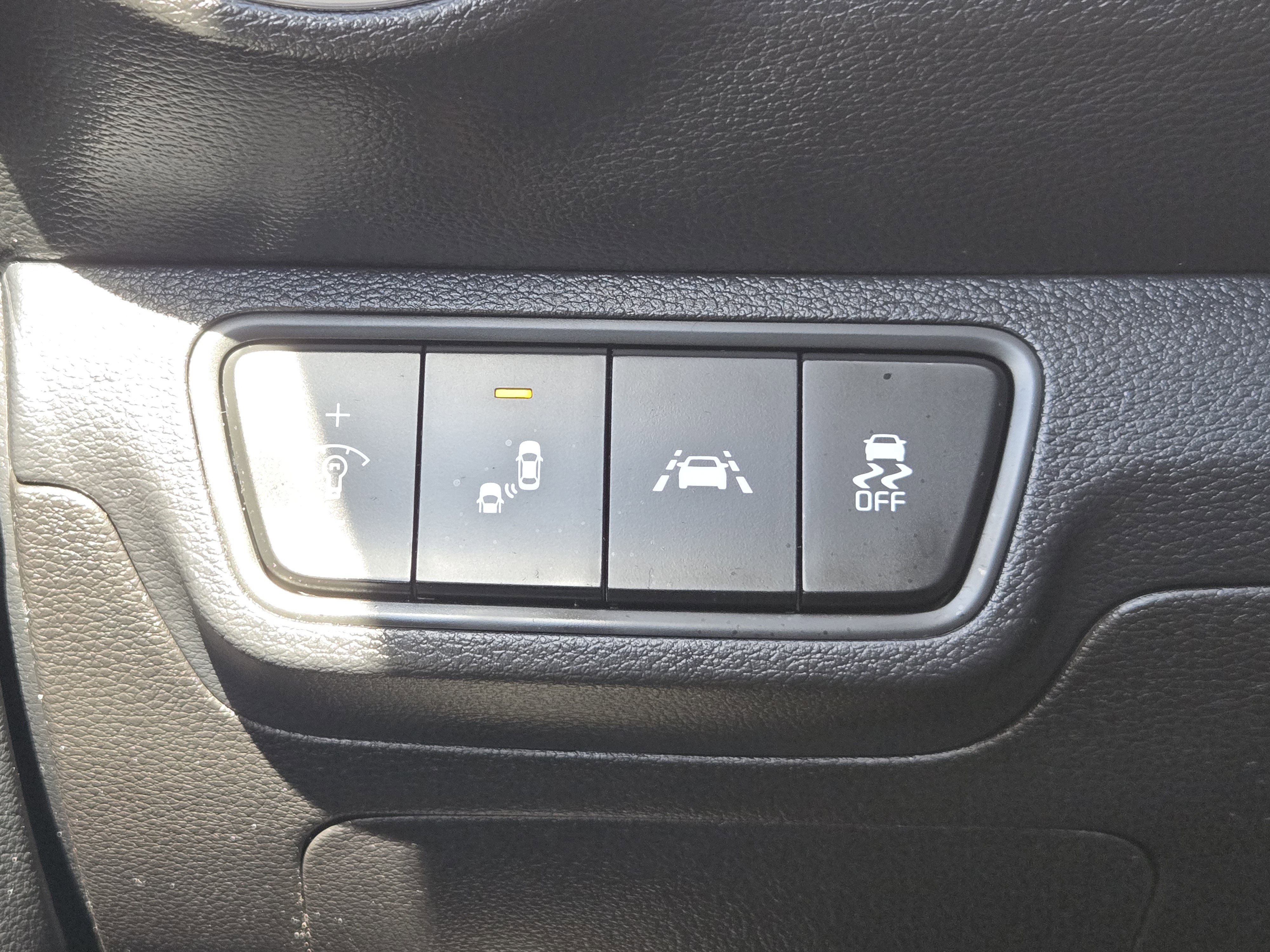 Used 2020 Kia Forte EX image 25