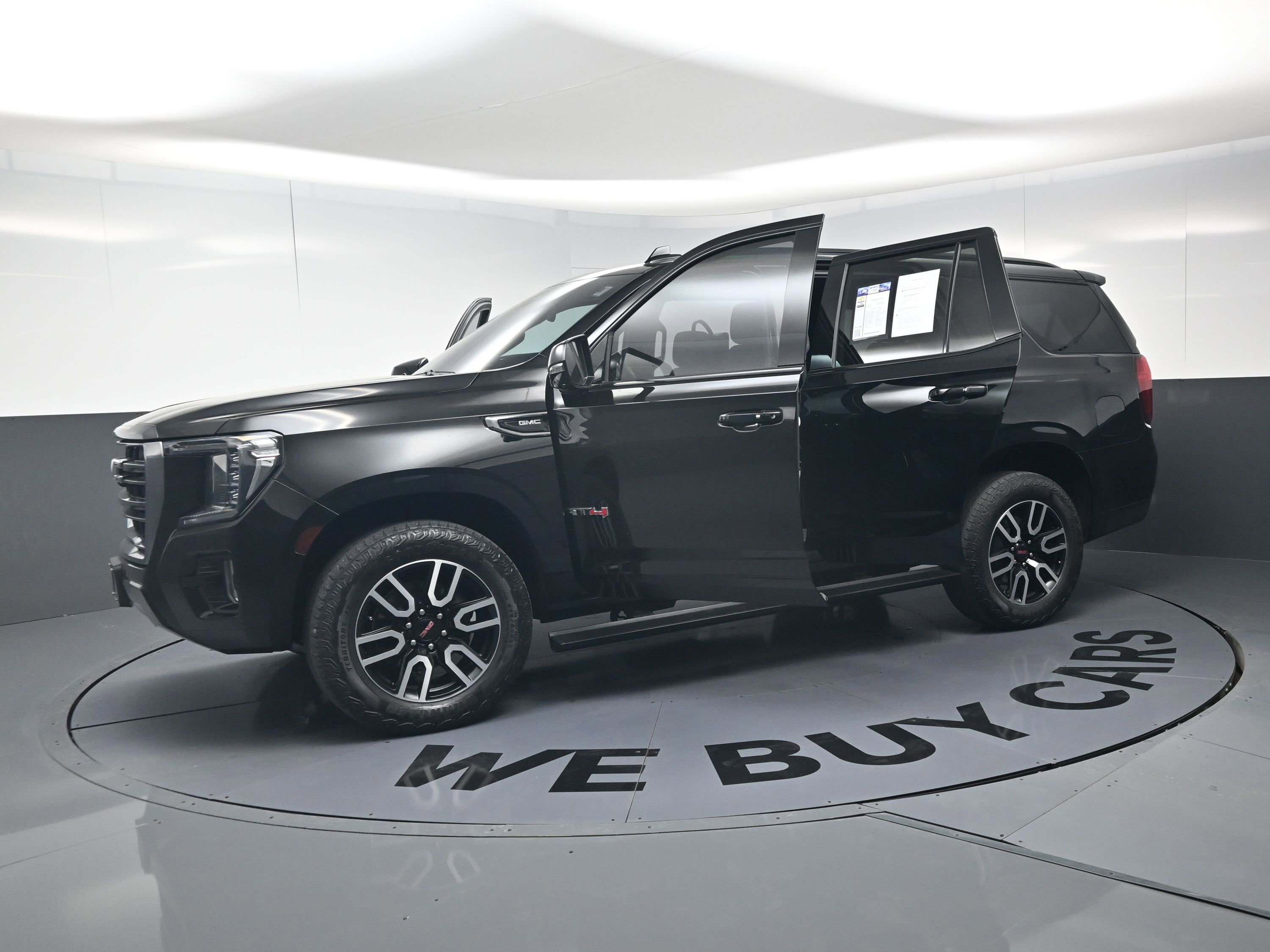 Used 2024 GMC Yukon AT4 w/ Technology Package image 22