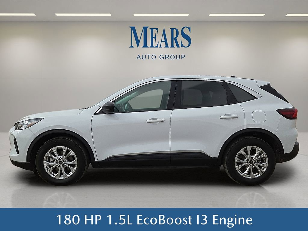 Used 2024 Ford Escape Active w/ Cold Weather Package image 3