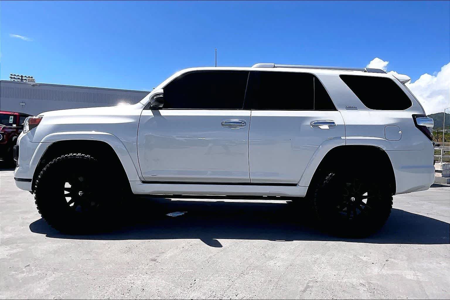 Used 2021 Toyota 4Runner Limited RWD image 3