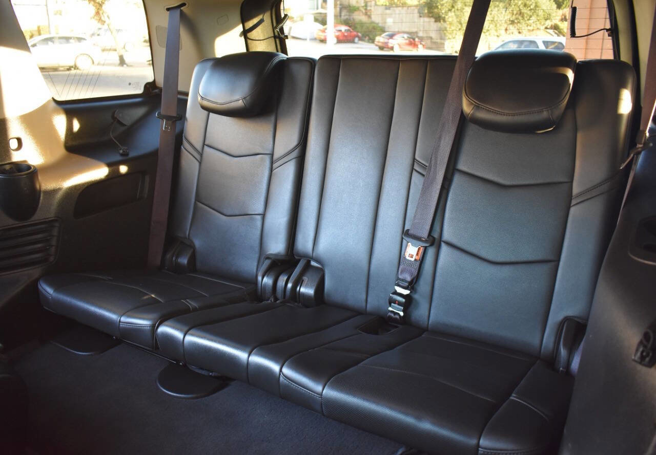 Used 2015 Cadillac Escalade Premium image 46