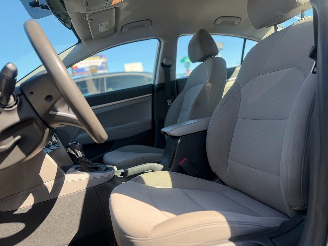 Used 2019 Hyundai Elantra SE FWD image 9