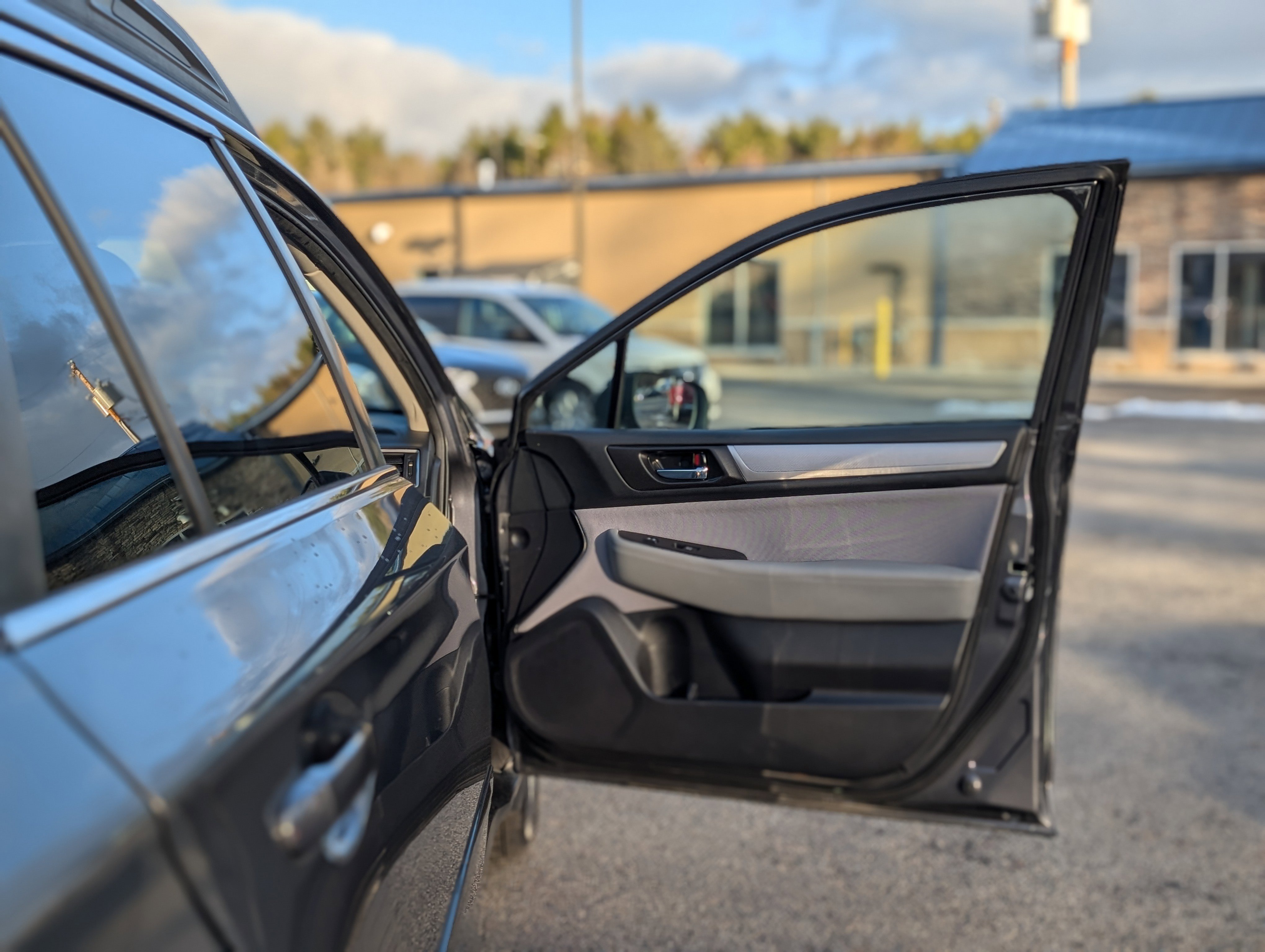 Used 2018 Subaru Outback 2.5i Premium image 37