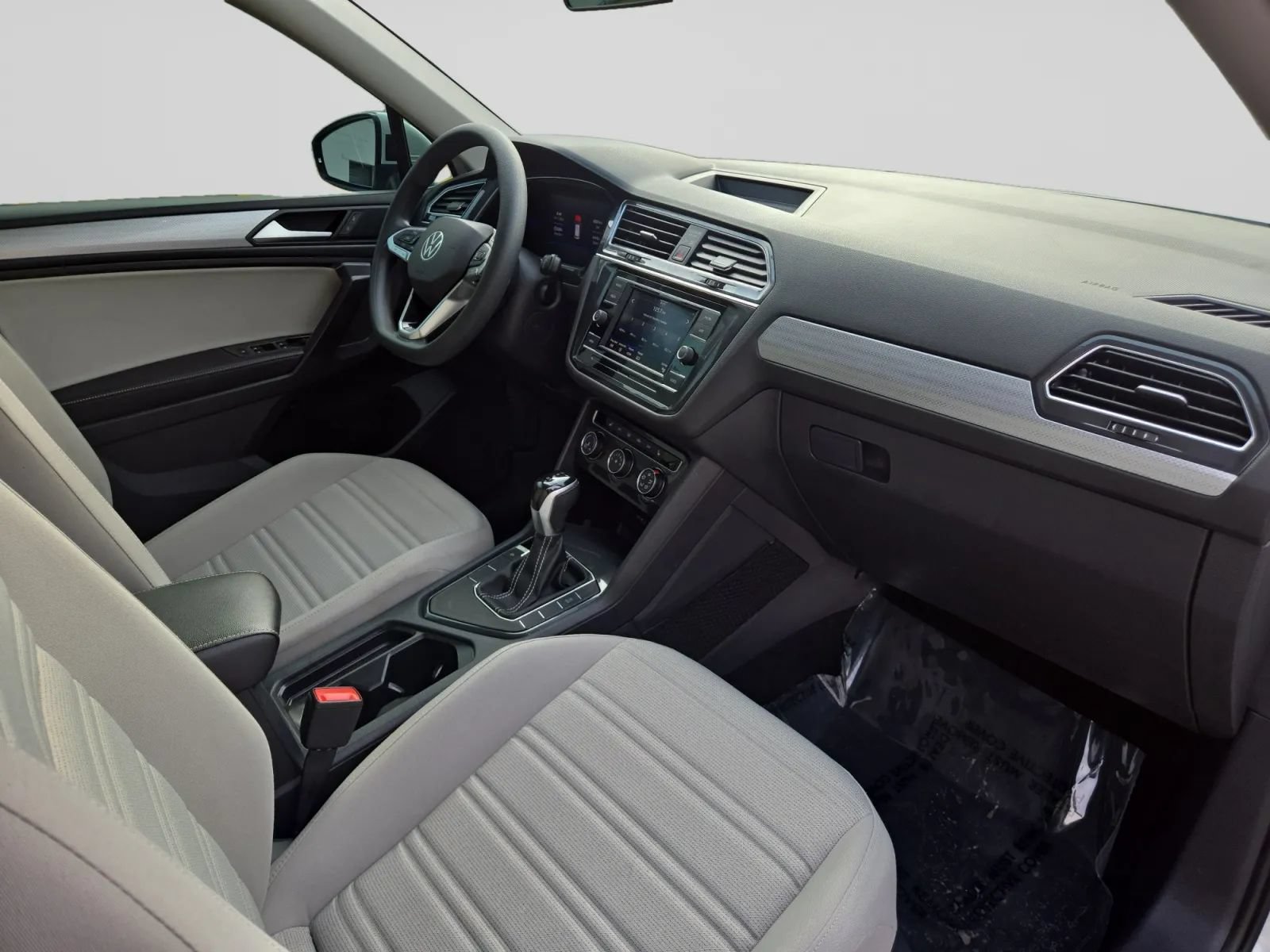 Used 2022 Volkswagen Tiguan S FWD image 35