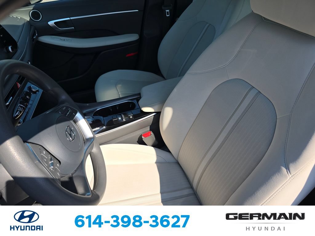 Used 2023 Hyundai Sonata SE w/ Cargo Package FWD image 18