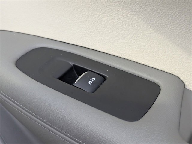 Used 2025 Cadillac XT6 Premium Luxury image 37