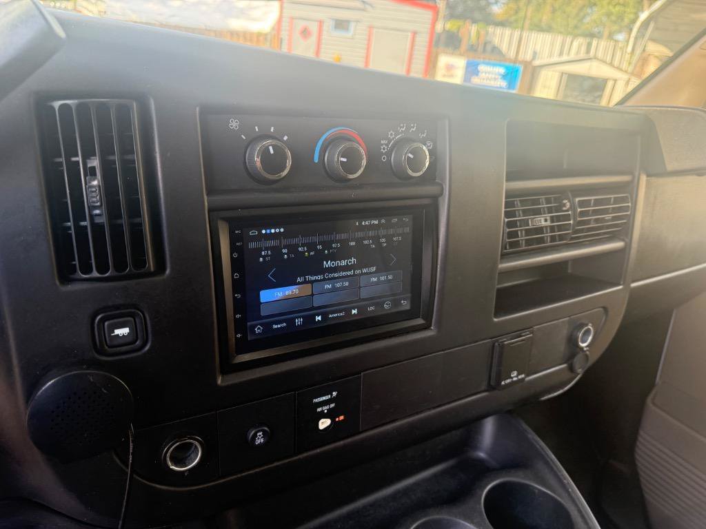 Used 2016 Chevrolet Express 2500 RWD image 15