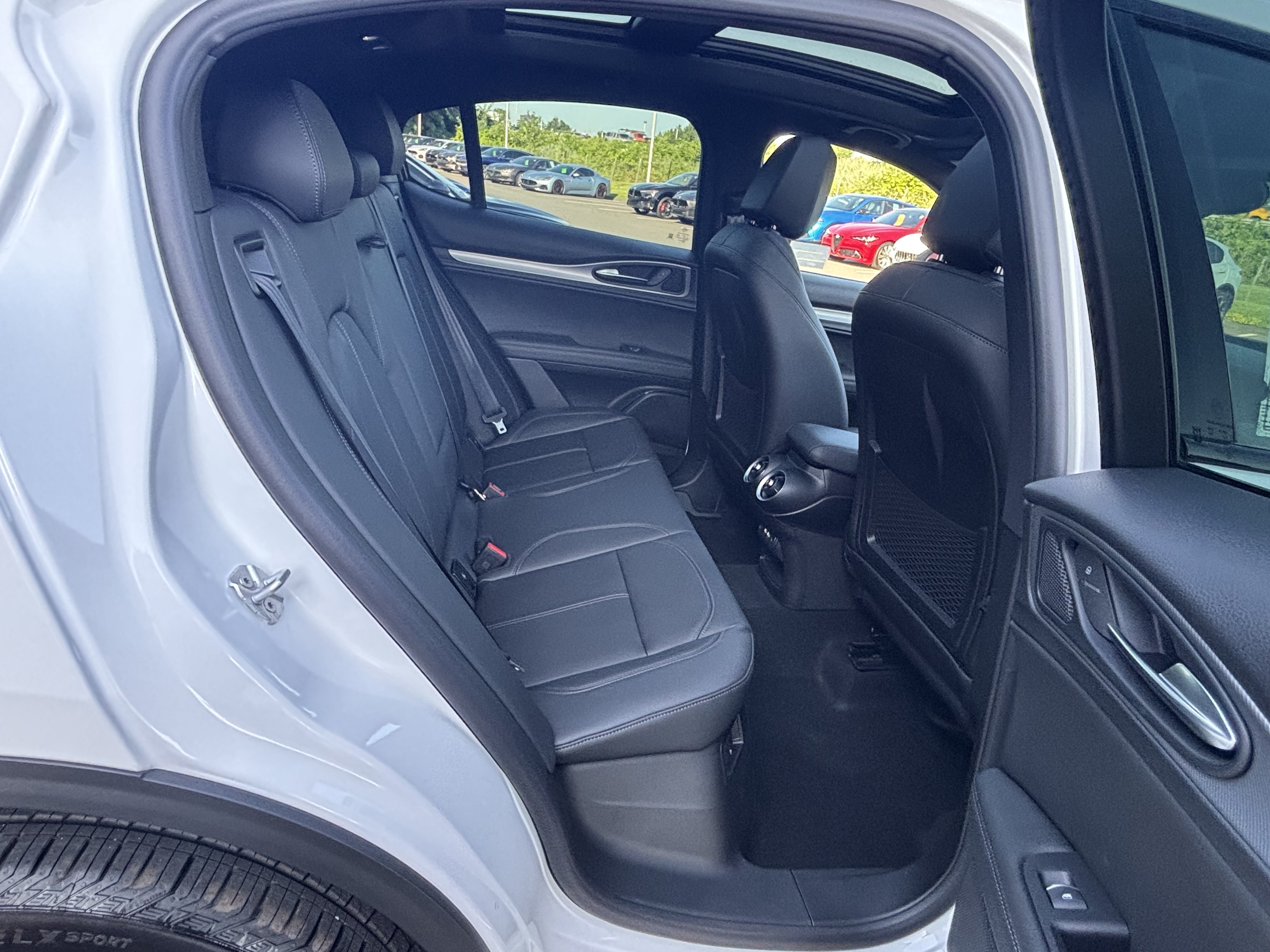 New 2026 Alfa Romeo Stelvio Sprint AWD/4WD image 38
