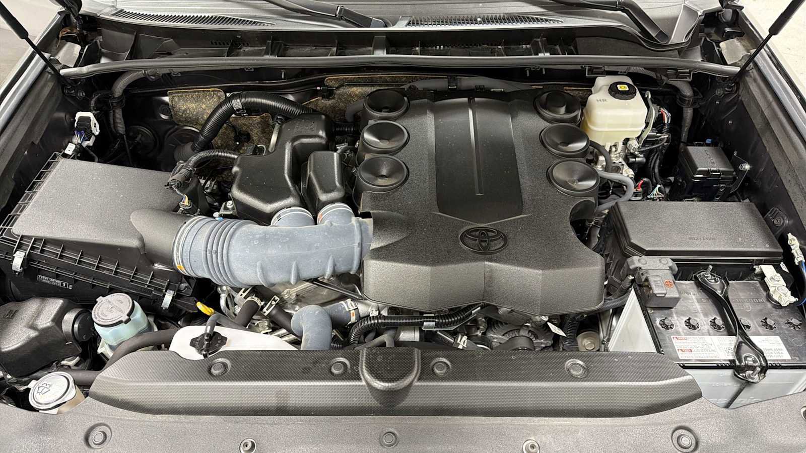 Certified 2023 Toyota 4Runner TRD Off-Road image 30