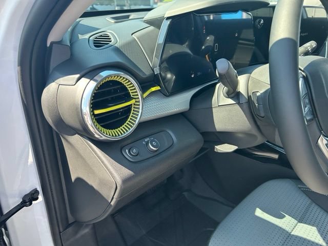 New 2026 Chevrolet Trax LT w/ Driver Confidence Package FWD image 11