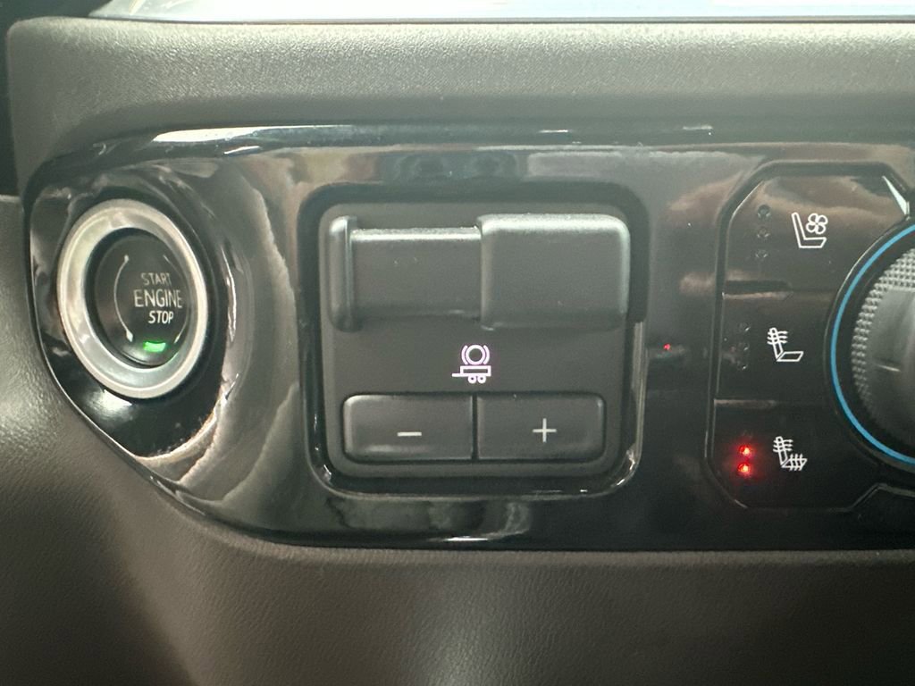 Used 2022 Chevrolet Silverado 1500 LTZ image 32