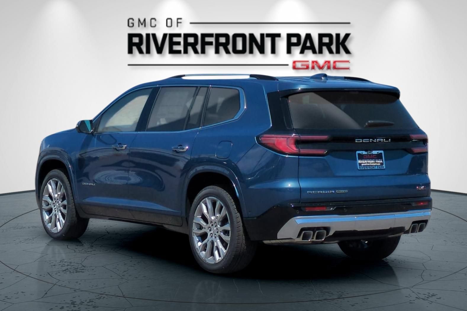 New 2026 GMC Acadia Denali w/ Super Cruise Package AWD/4WD image 5