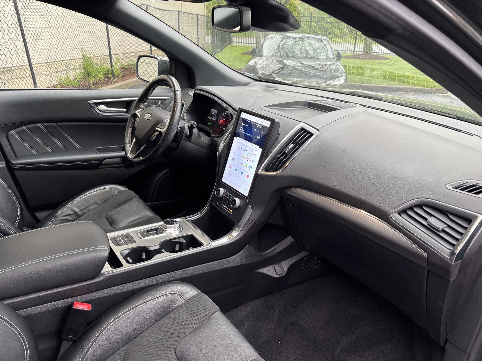 Used 2022 Ford Edge ST w/ Equipment Group 401A AWD/4WD image 9