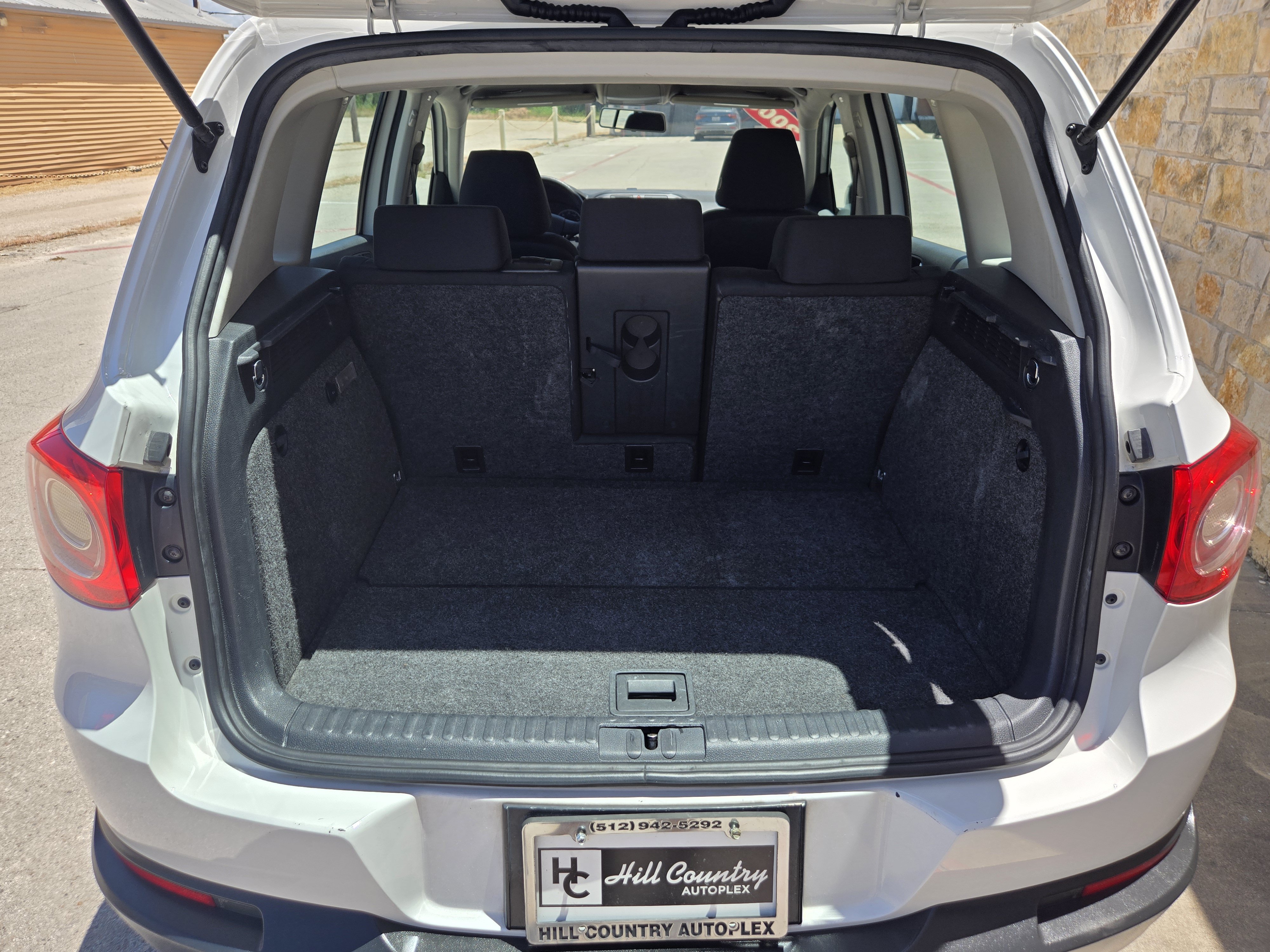 Used 2009 Volkswagen Tiguan S FWD image 17