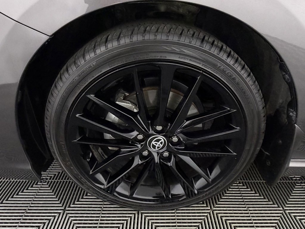 Used 2023 Toyota Camry XSE image 11