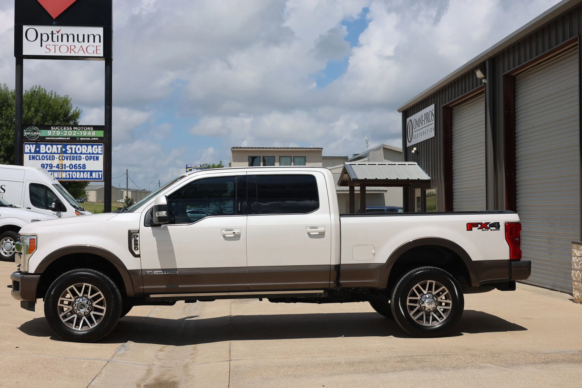 Used 2017 Ford F250 King Ranch w/ King Ranch Ultimate Package AWD/4WD image 7