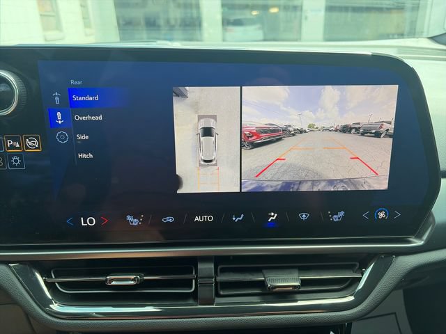 Used 2024 Chevrolet Equinox EV RS FWD image 20