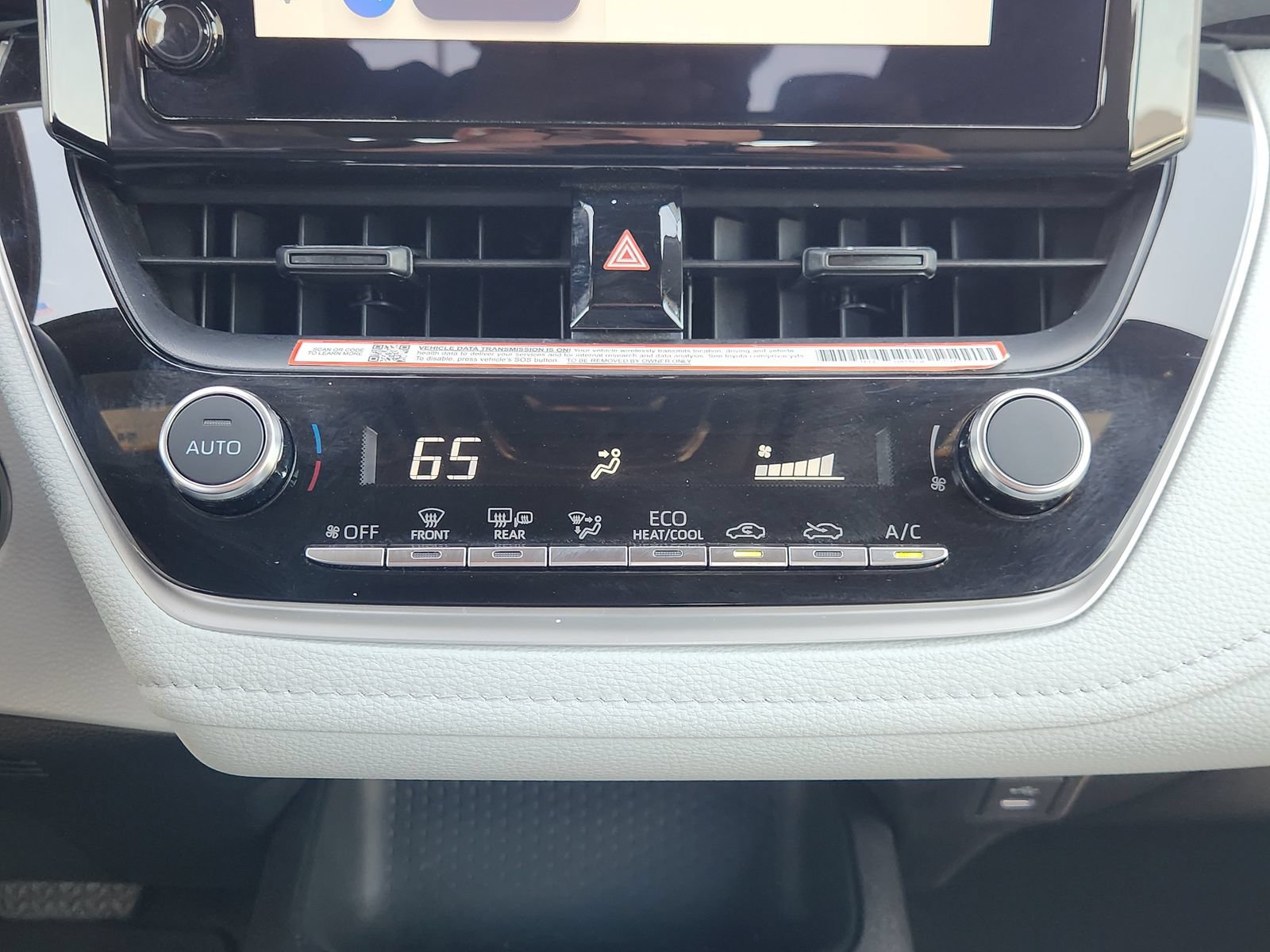 Used 2025 Toyota Corolla SE FWD image 22
