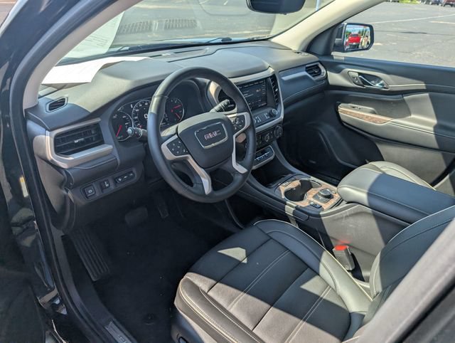 Used 2023 GMC Acadia Denali w/ Denali Ultimate Package AWD/4WD image 12