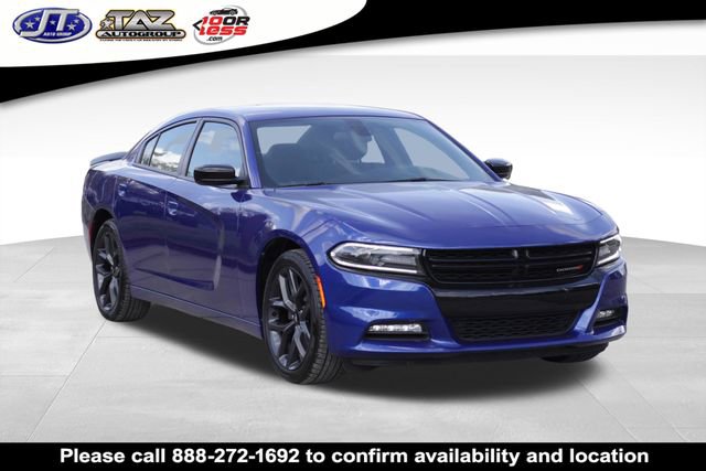 Used 2019 Dodge Charger SXT w/ Blacktop Package image 1
