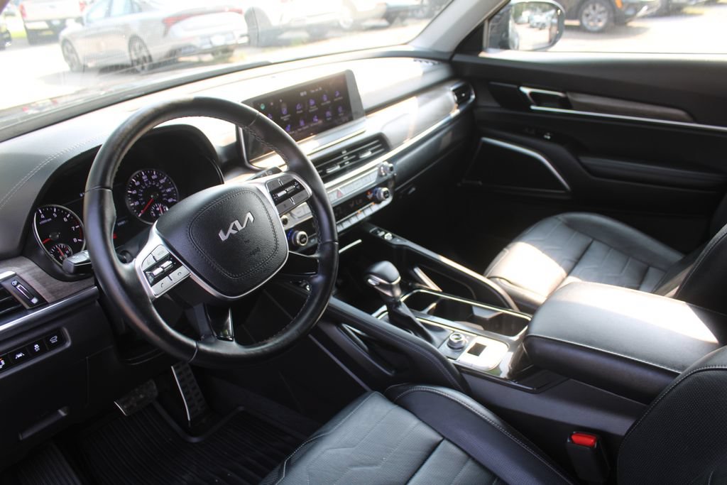 Certified 2022 Kia Telluride SX w/ SX Prestige Package AWD/4WD image 24